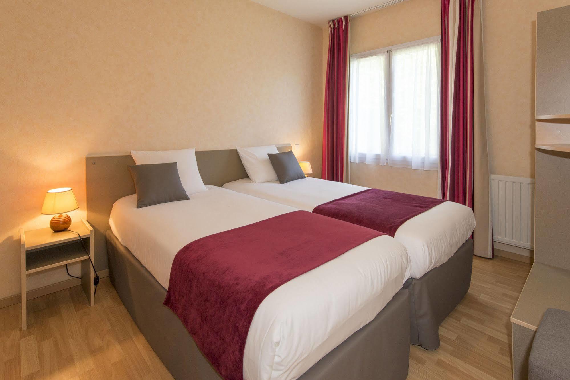 The Originals City, Hotel La Saulaie, Saumur Ouest Doué-la-Fontaine Exterior foto